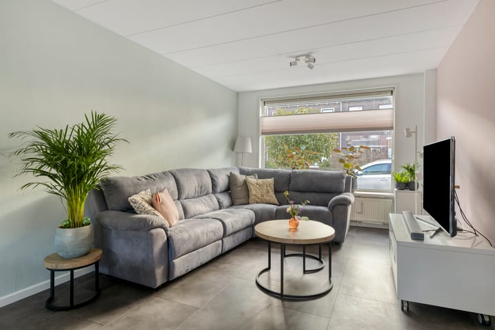 Photo 2 of Jacob van Oostzanenstraat 16