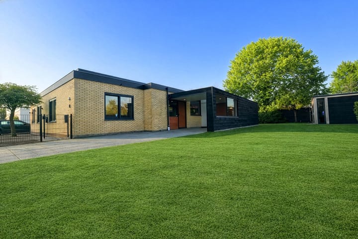 Photo 37 of Zuster Claassenhof 21