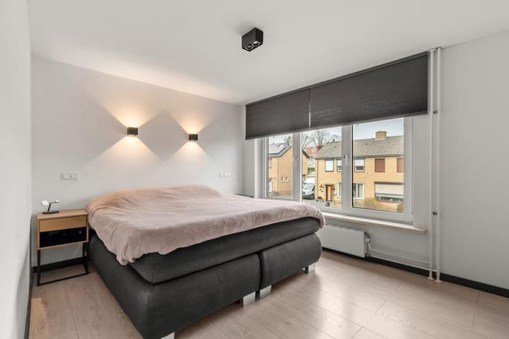 Photo 14 of Barbarastraat 27