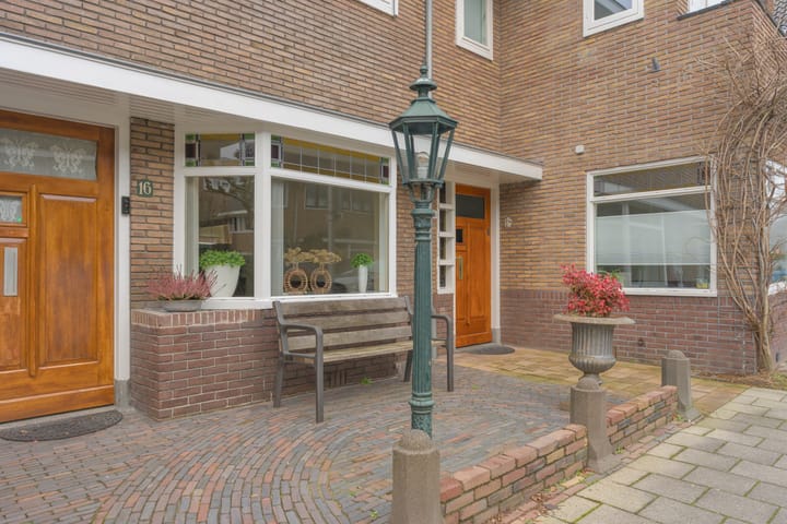 Photo 2 of Jan Luykenstraat 16