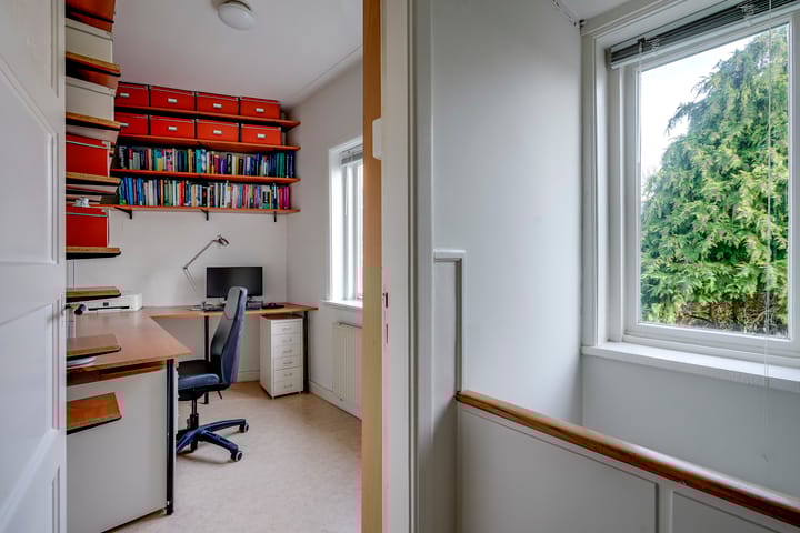 Photo 32 of Robert Schumannstraat 28-BS