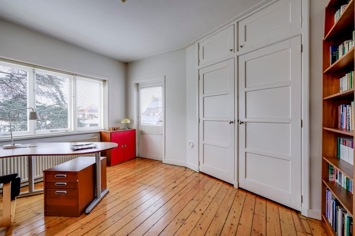 Photo 36 of Robert Schumannstraat 28-BS