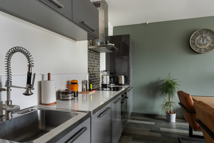 Photo 11 of Haringvlietstraat 27