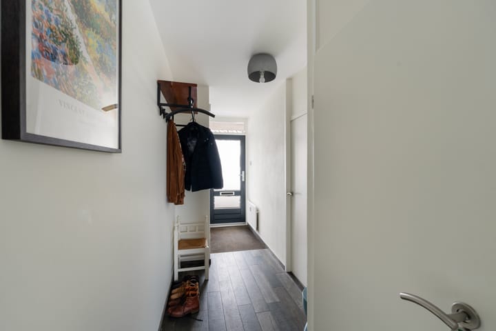 Photo 24 of Haringvlietstraat 27