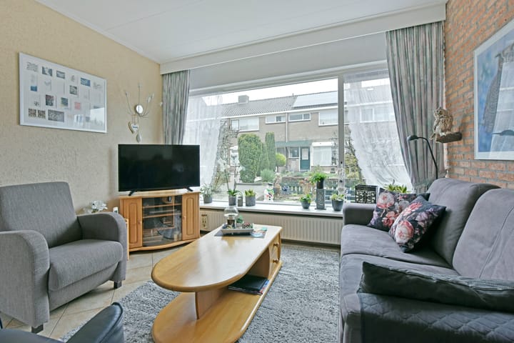 Foto 11 van Julianalaan 20