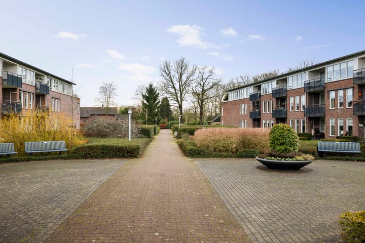 Photo 24 of Grotenhuisstraat 52