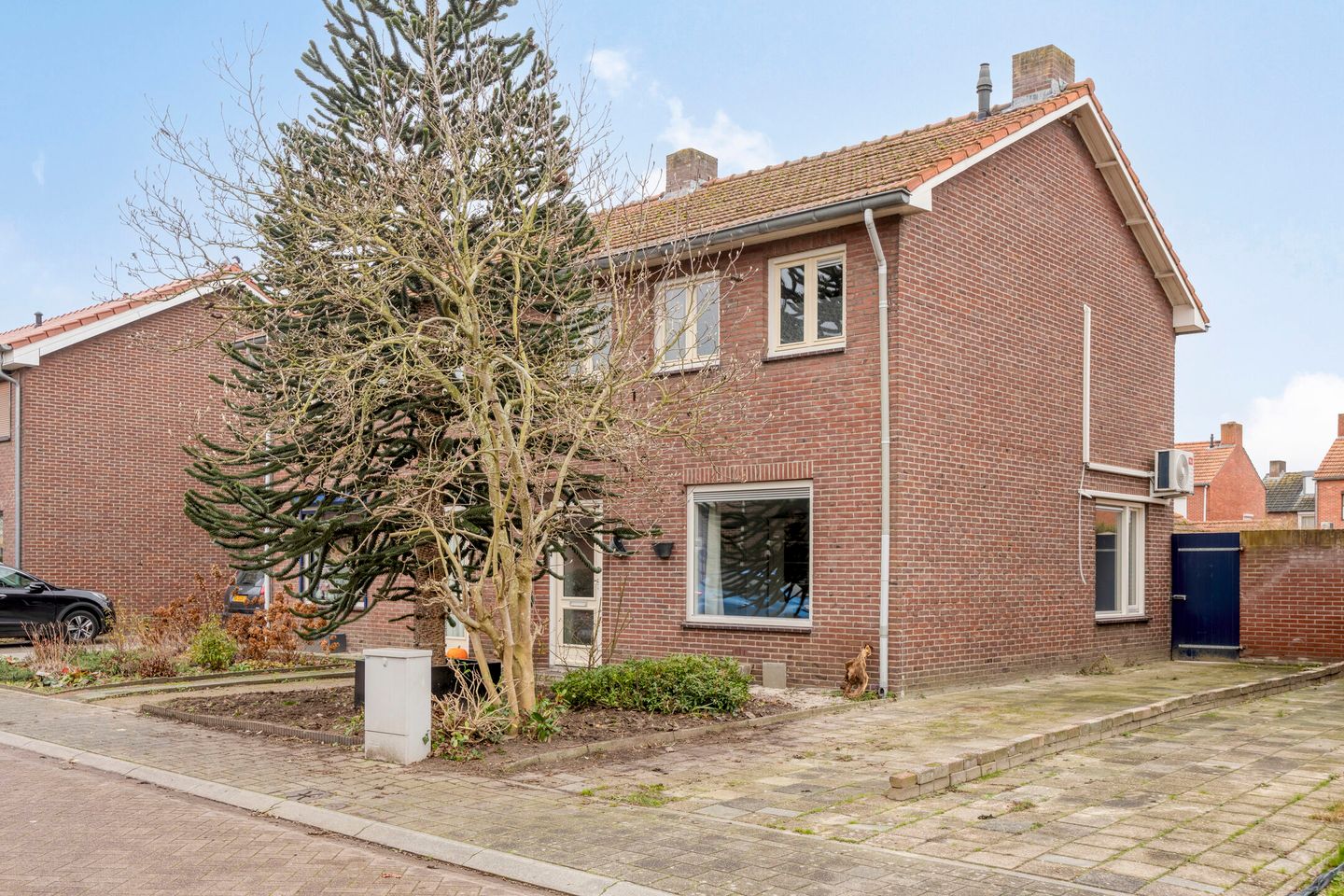 Photo 4 of Doctor Poelsstraat 10