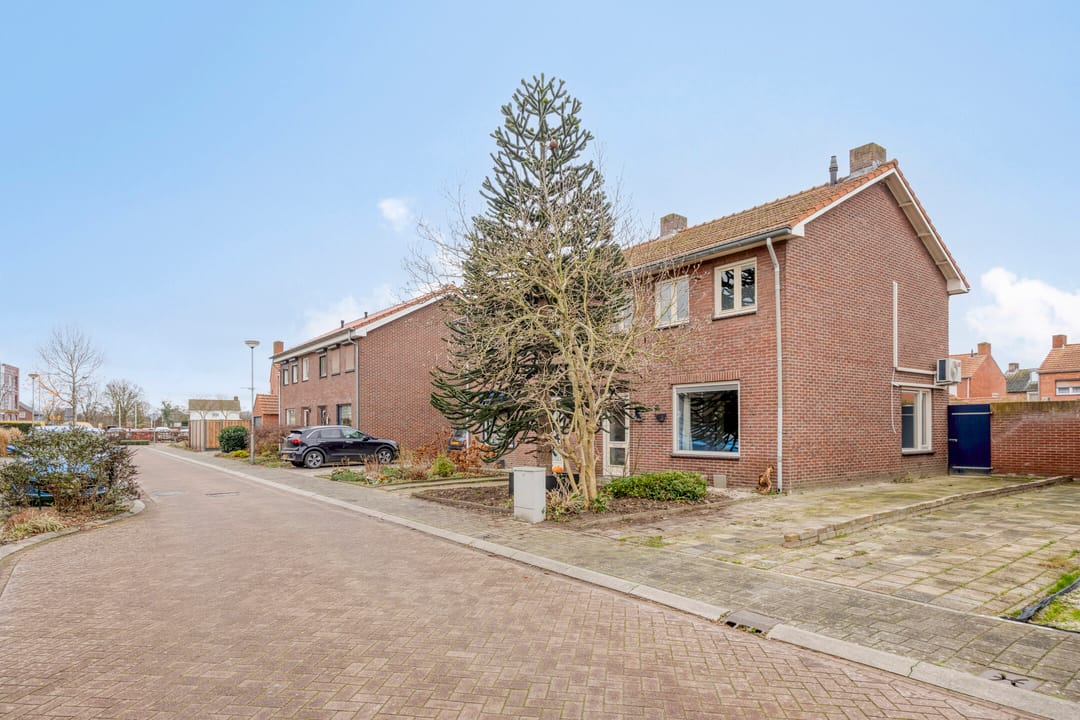 Photo 26 of Doctor Poelsstraat 10