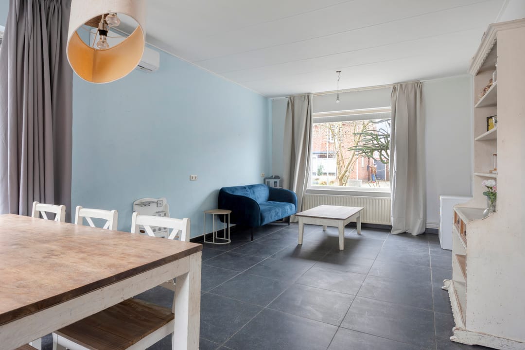 Photo 2 of Doctor Poelsstraat 10