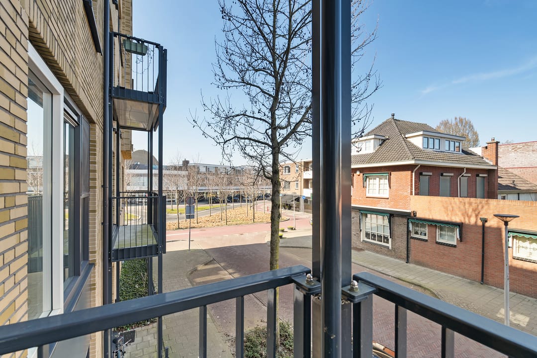 Photo 31 of Dr. Benthemstraat 2-A