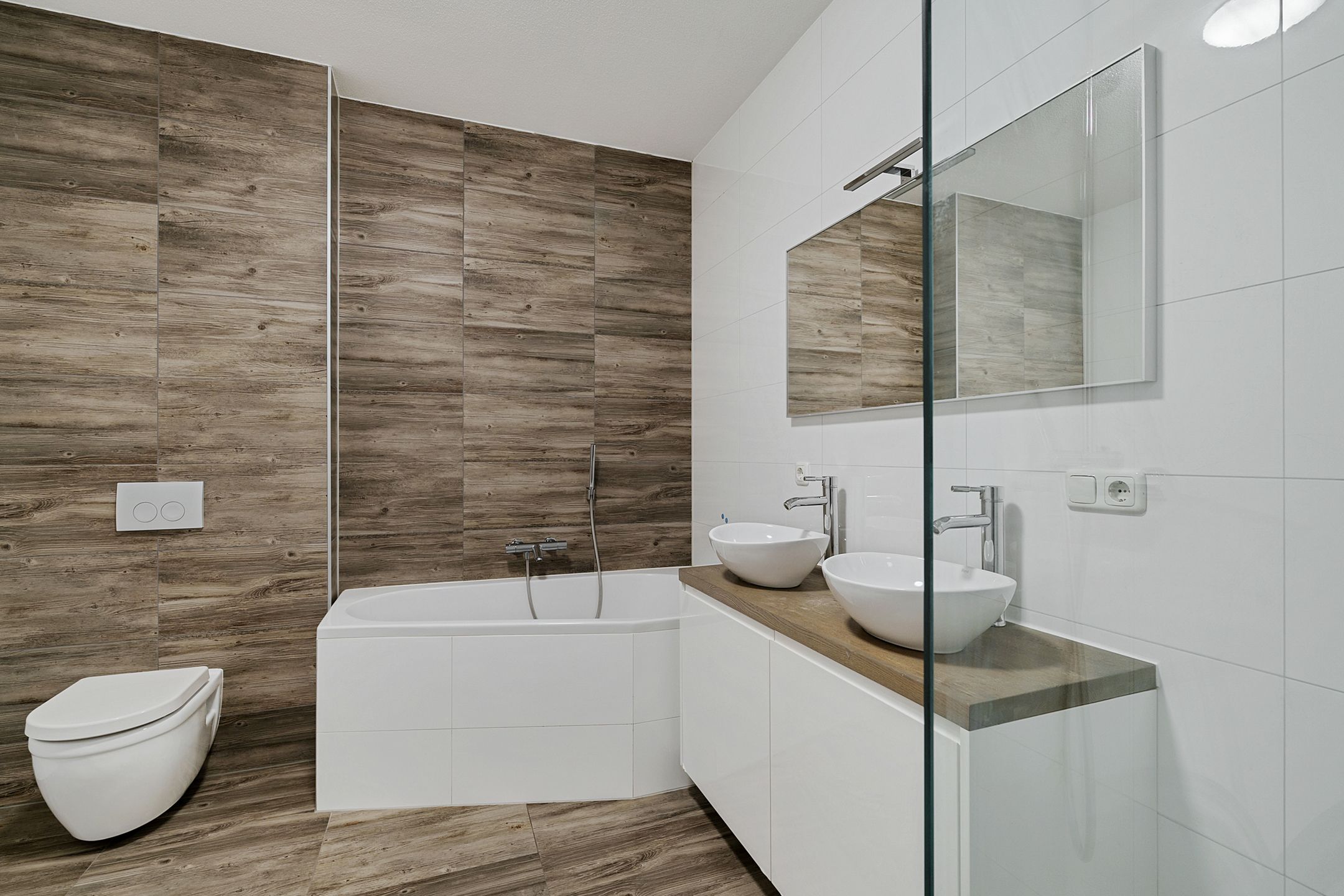 Photo 36 of Dr. Benthemstraat 2-A