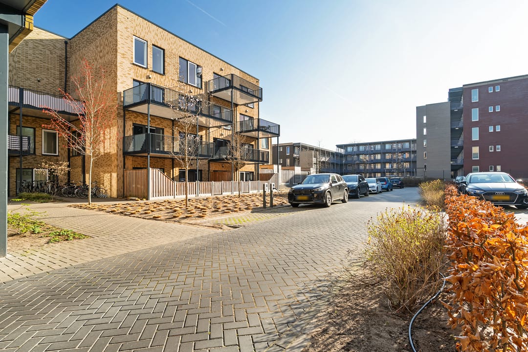 Photo 38 of Dr. Benthemstraat 2-A