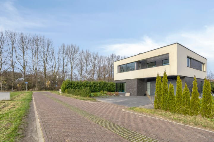 Foto 47 van Notensteinstraat 1