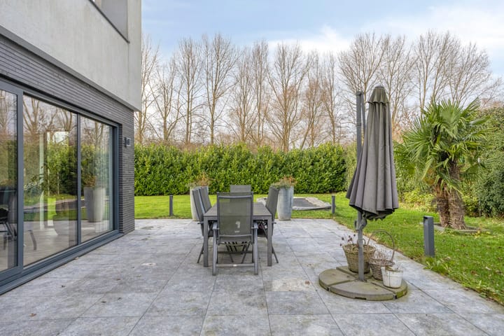 Foto 46 van Notensteinstraat 1