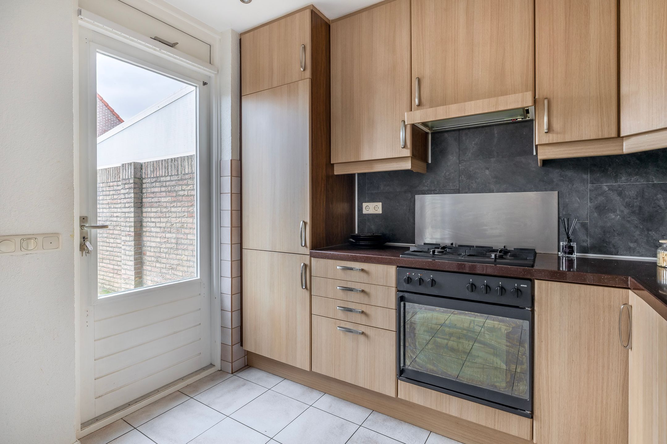 Photo 18 of Locatellistraat 4