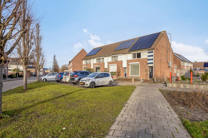 Foto 3 van Korenbloemlaan 26