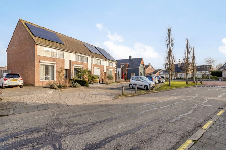 Foto 4 van Korenbloemlaan 26