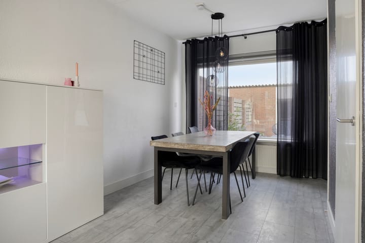 Foto 12 van Korenbloemlaan 26