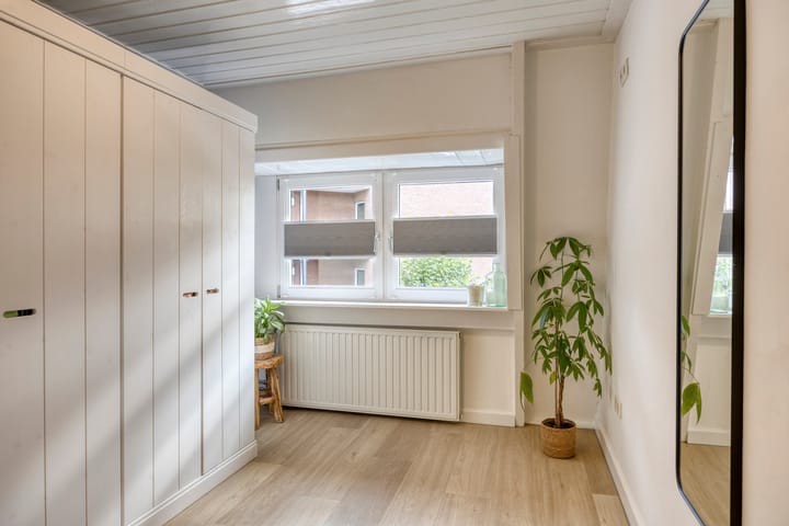 Photo 28 of Oldenzaalsestraat 7