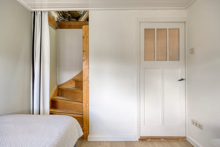 Photo 30 of Oldenzaalsestraat 7