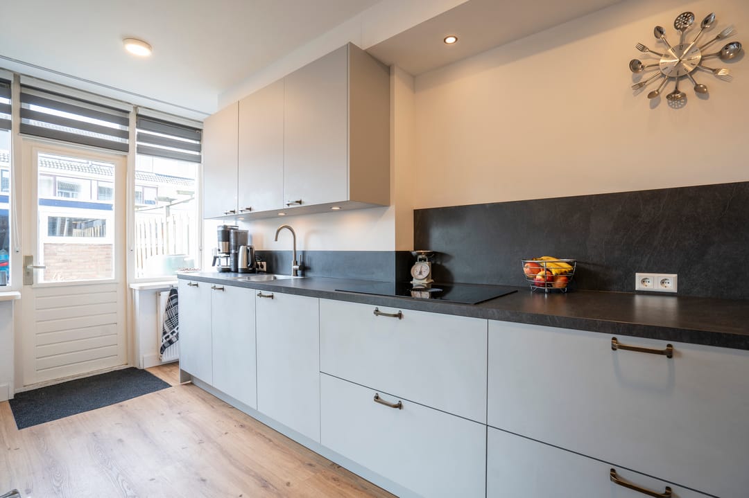 Photo 11 of L. van Deijsselstraat 12