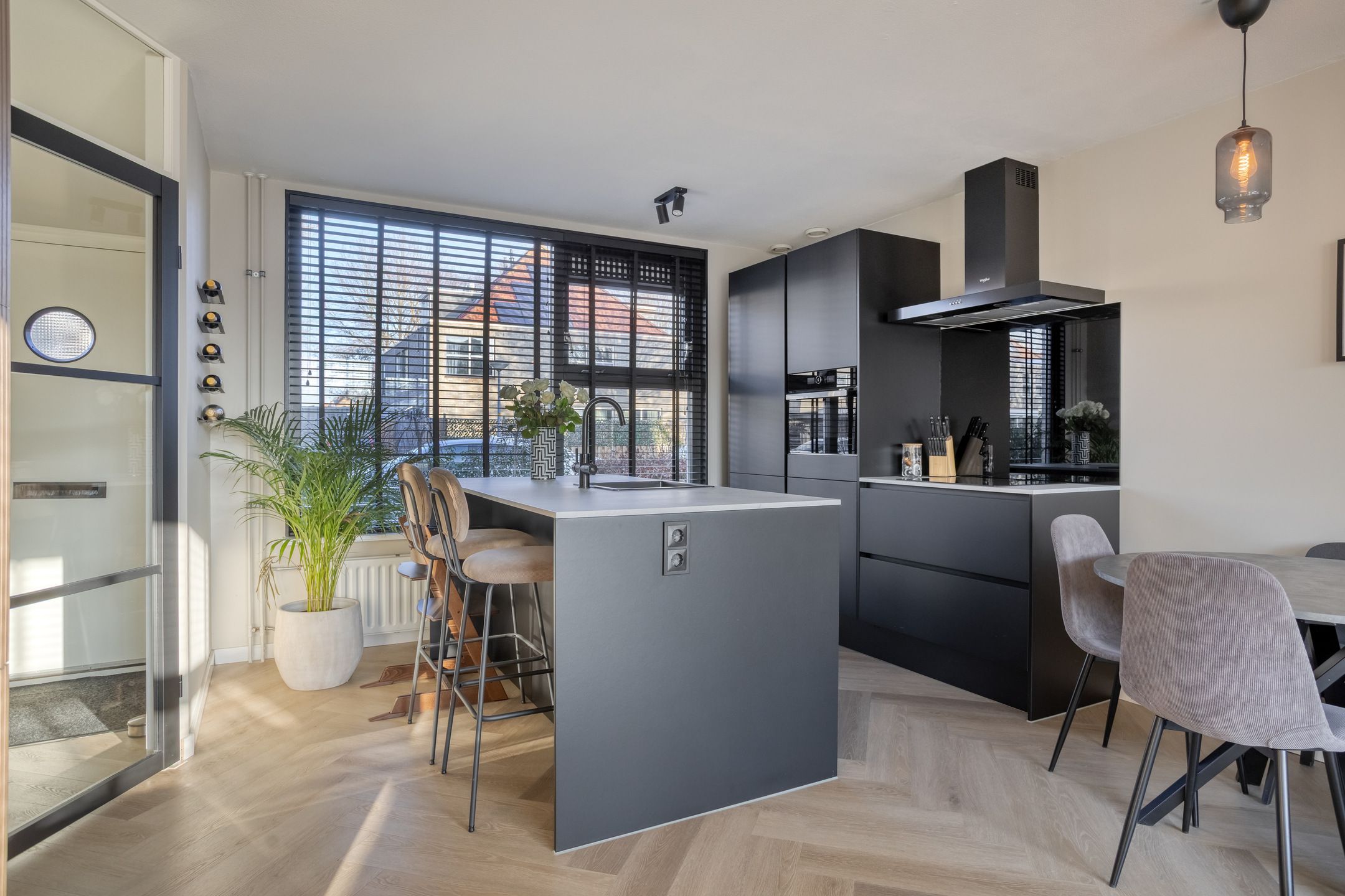 Photo 9 of Pauwoog 63