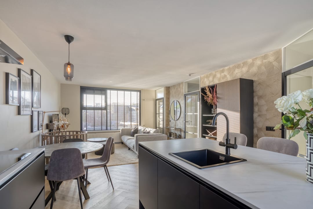 Photo 11 of Pauwoog 63