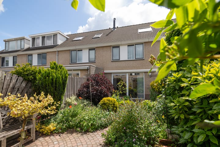 Photo 12 of Zeemanstraat 15