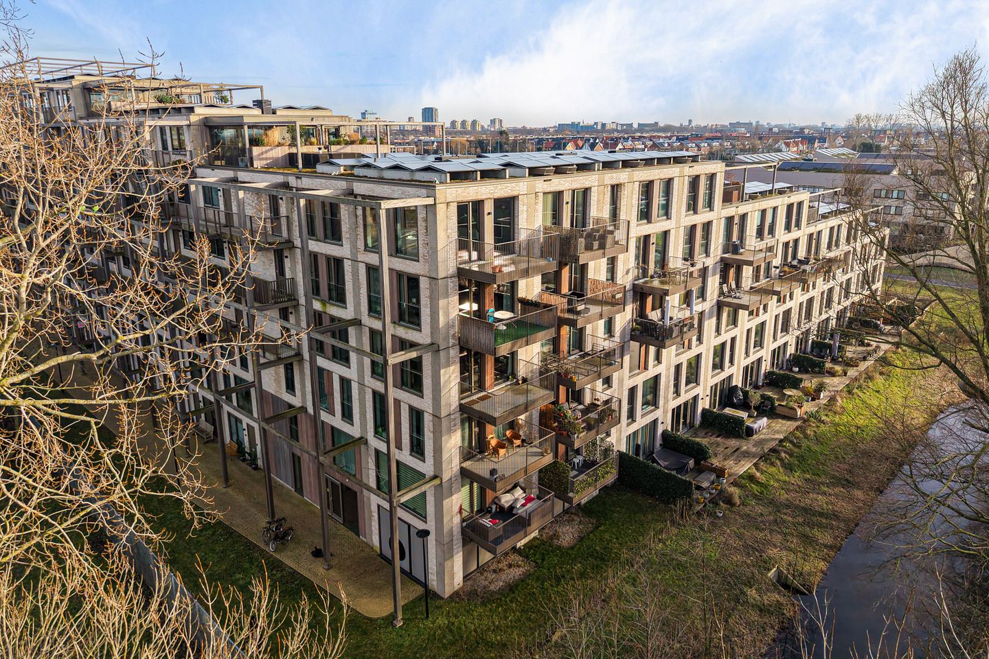 Foto 4 van Leyweg 1167