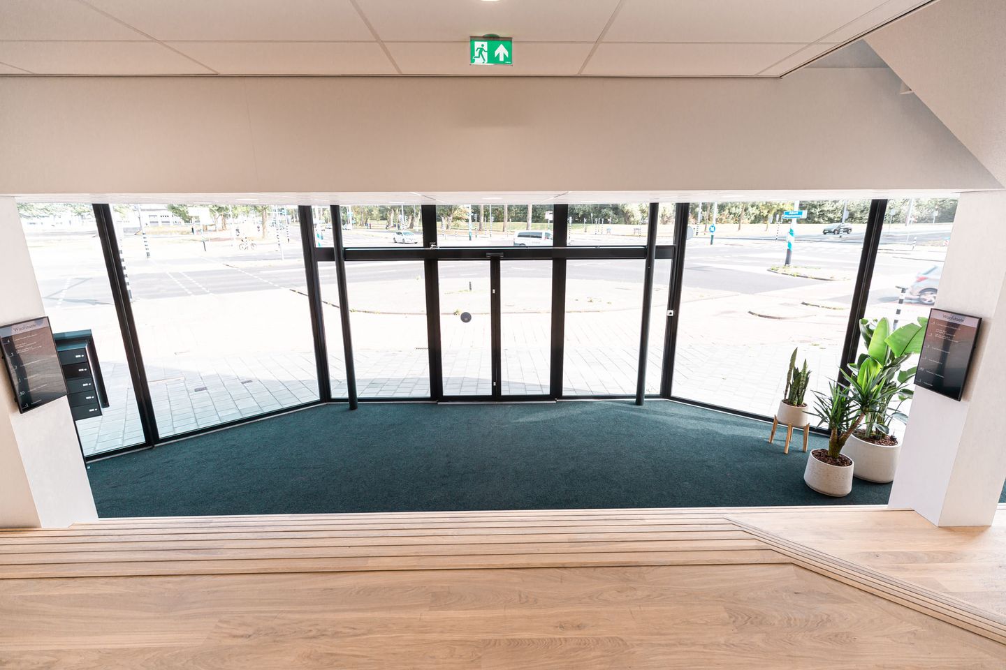 View photo 3 of Waalhaven Z.z. 2-A