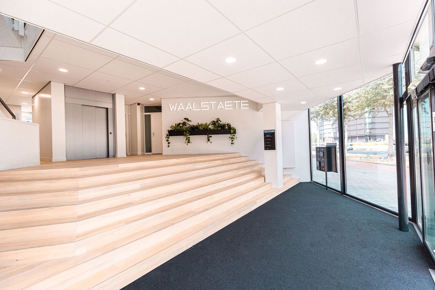 View photo 4 of Waalhaven Z.z. 2-A