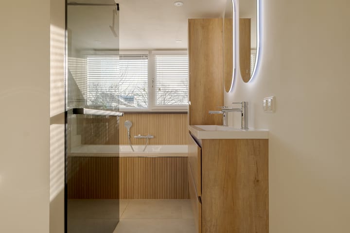 Foto 4 van den Dam 6