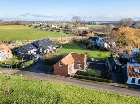 Val 25 tertiary image