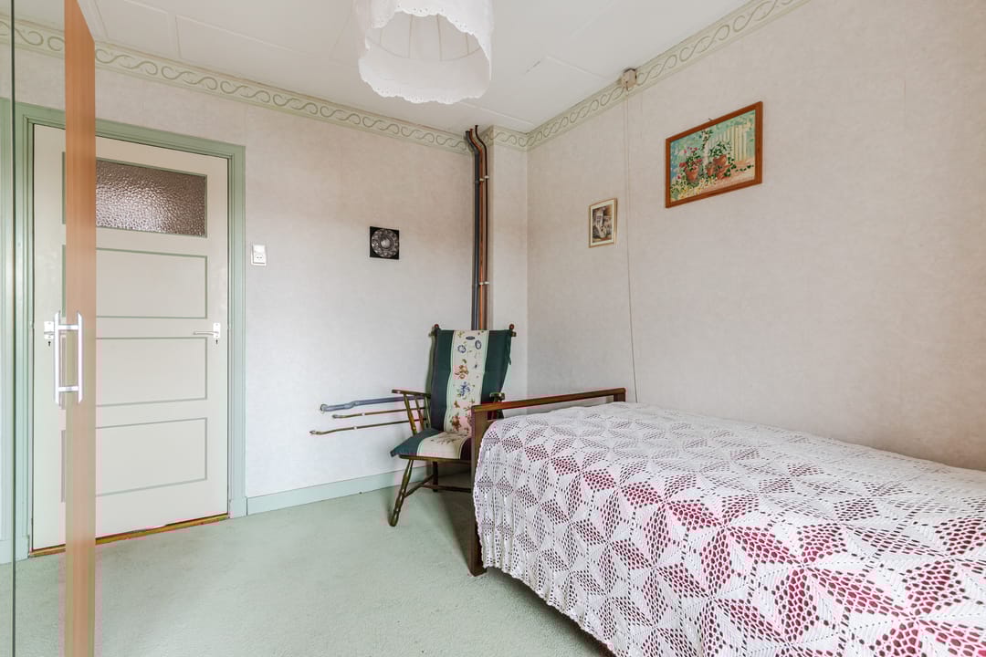 Photo 16 of Julianastraat 33