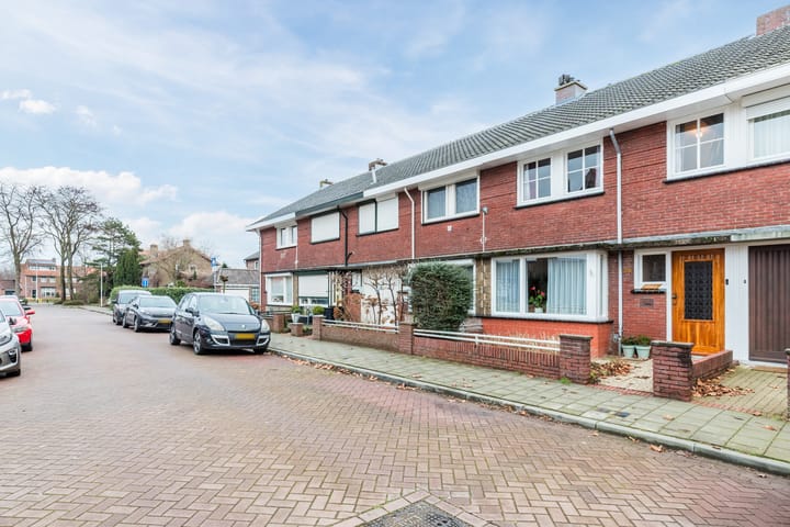 Foto 28 van Julianastraat 33