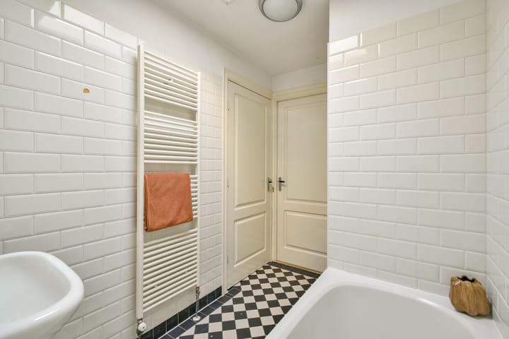 Foto 12 van Van Woustraat 103-4