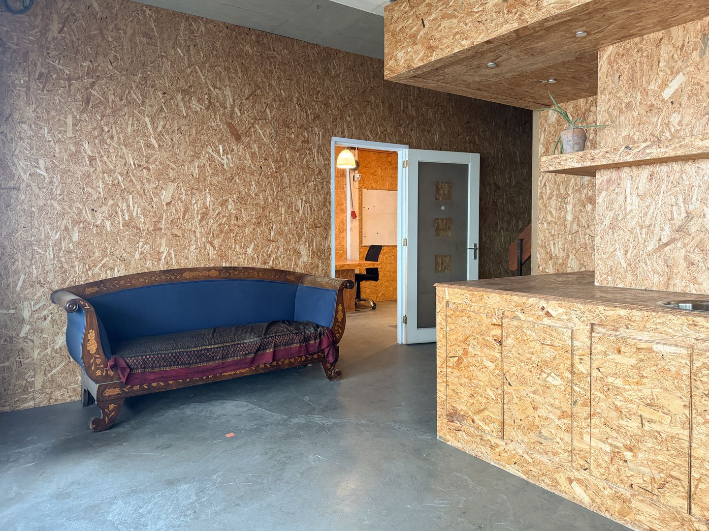 View photo 2 of Flevolaan 62-b