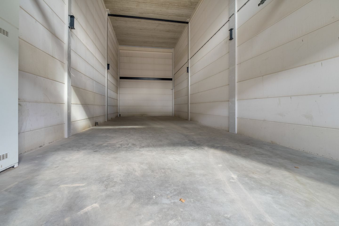 View photo 2 of Ambachtsweg 4