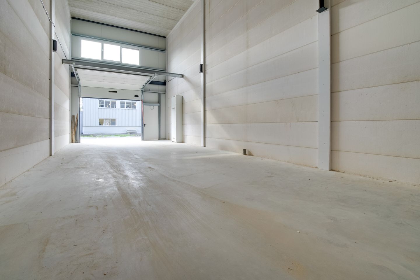 View photo 4 of Ambachtsweg 4