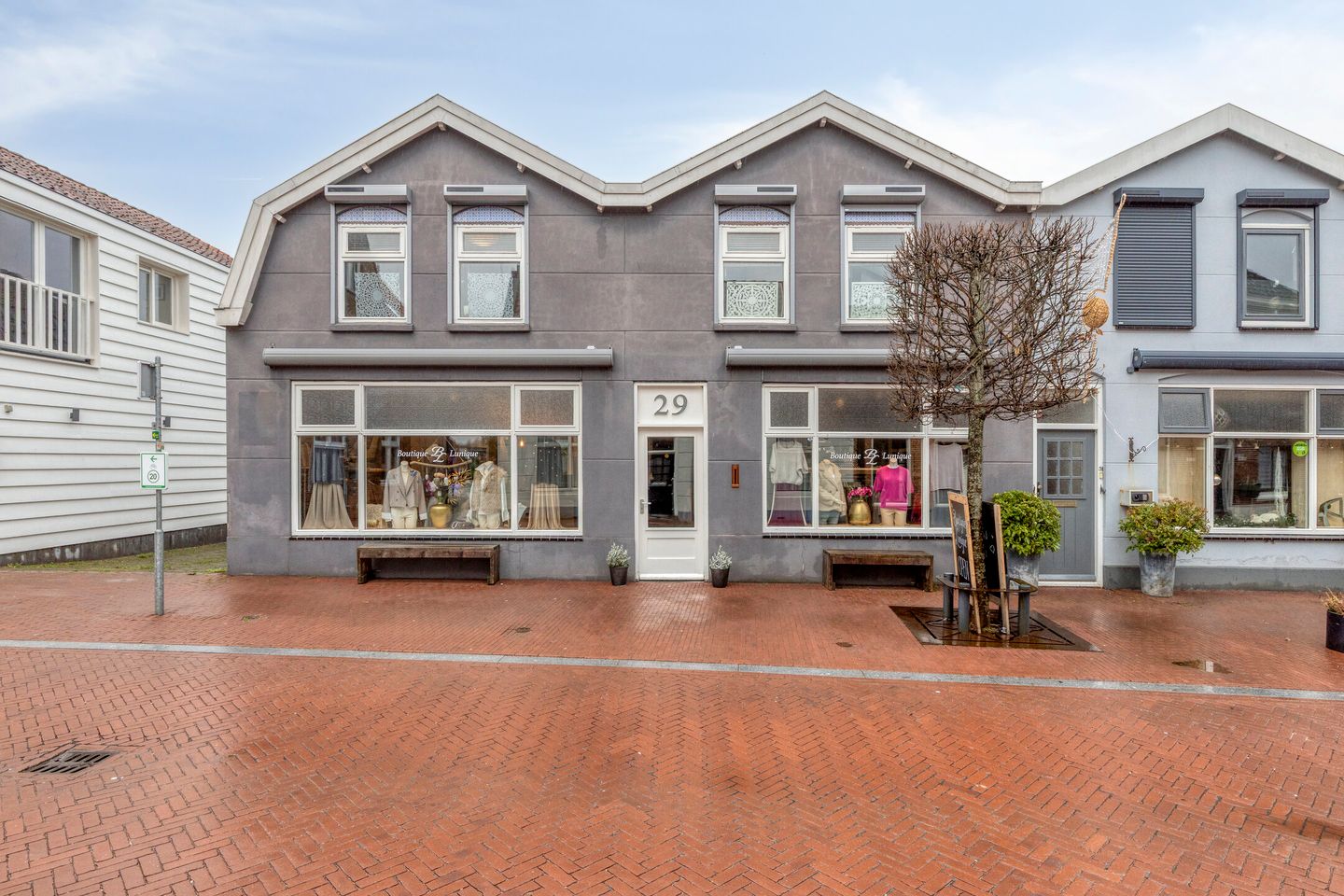 View photo 2 of Dorpsstraat 29