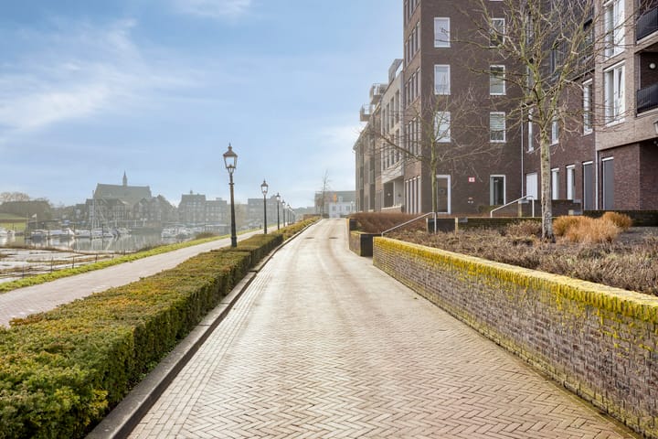 Photo 35 of Koninginnedijk 192