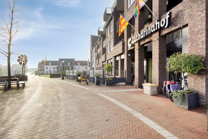 Photo 38 of Koninginnedijk 192