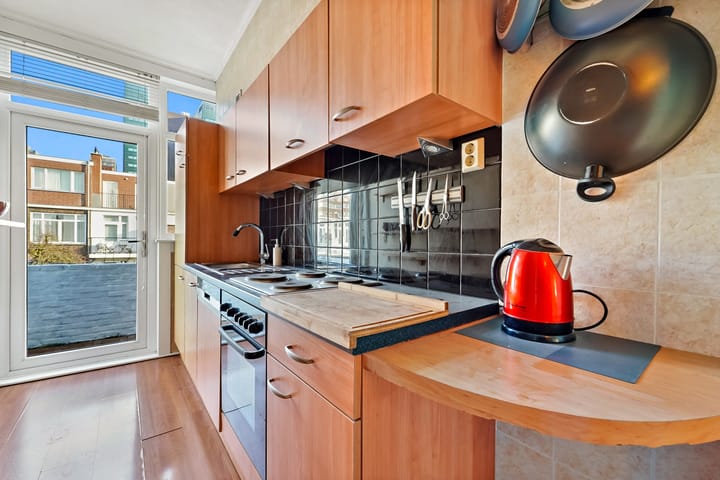 Photo 8 of Volkerakstraat 60