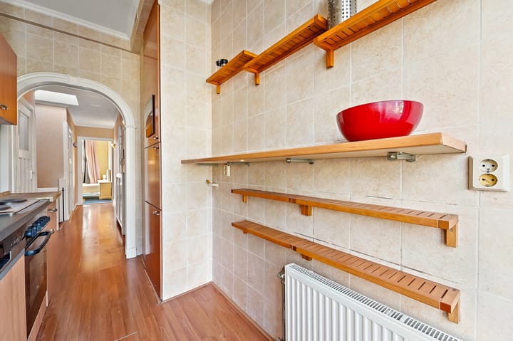 Photo 9 of Volkerakstraat 60