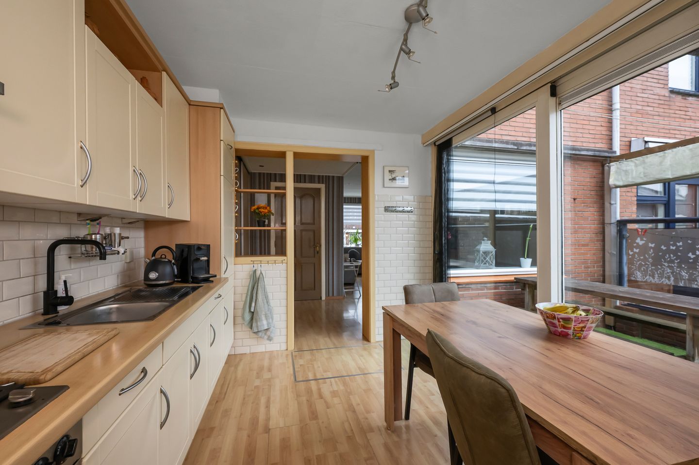 Photo 10 of Ruisdaelstraat 25