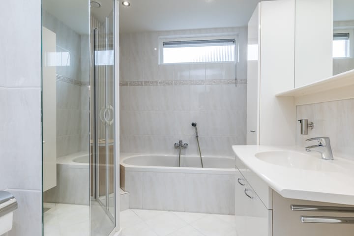 Photo 4 of Schoutstraat 2