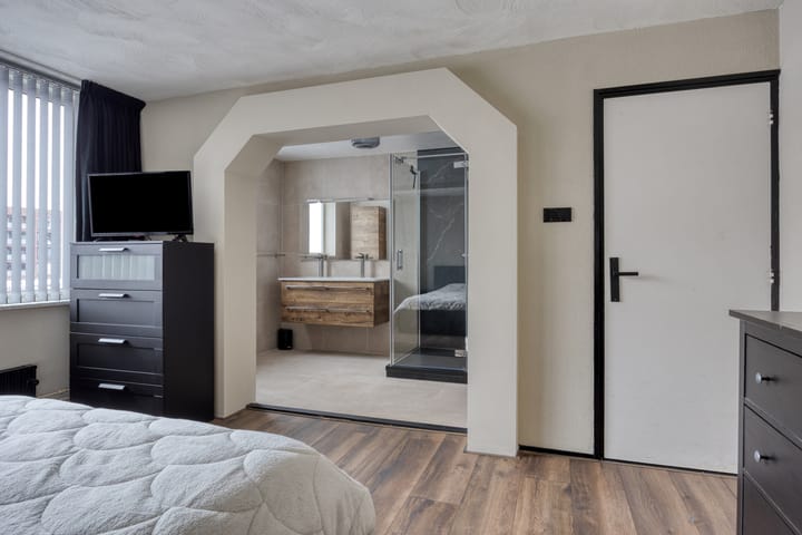 Foto 25 van Lodewijk Roelandtstraat 4