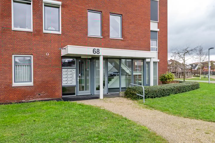 Photo 6 of Aardbeivlinder 68-23