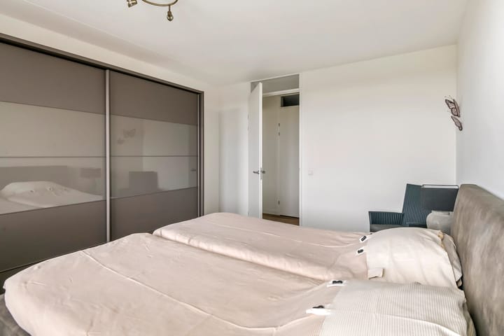 Photo 21 of Aardbeivlinder 68-23