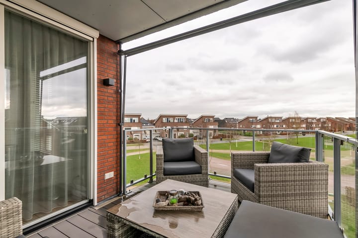 Photo 37 of Aardbeivlinder 68-23